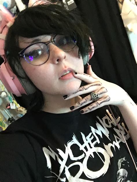 Sometimes you just gotta go full emo femboy : r/femboy
