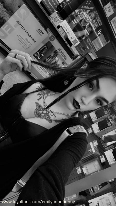 emily anne bunny's Official Social Fan Page | LoyalFans