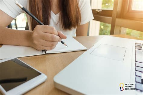 r/celebs community guidelines are changing to protect privacy