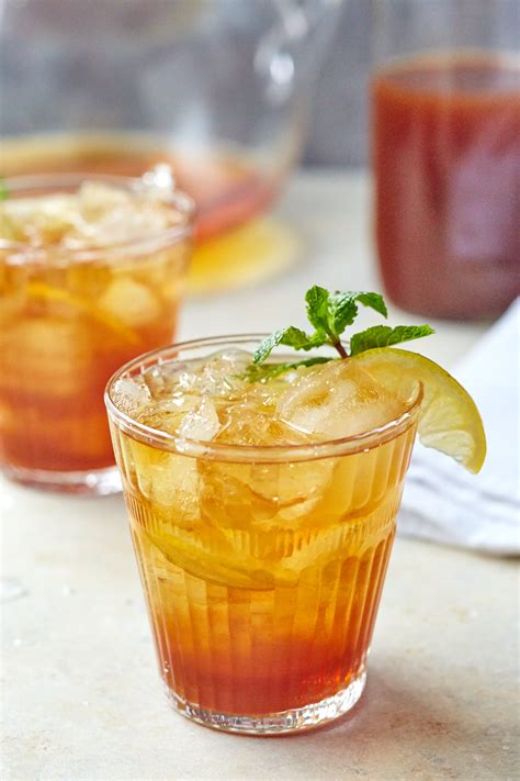3-Ingredient Sweet Tea & Bourbon Cocktail | Kitchn