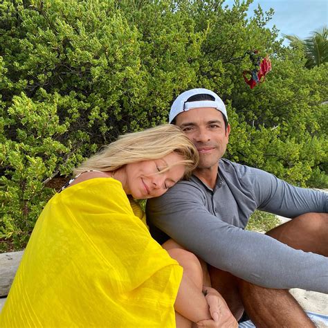 Kelly Ripa: I passed out having sex with Mark Consuelos | New York Post