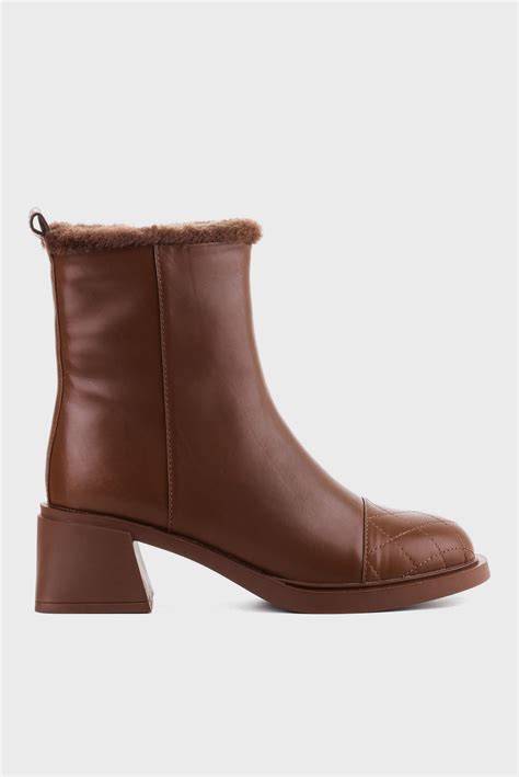 Женские коричневые кожаные ботильоны LeBERDES 00000015312 — MD-Fashion