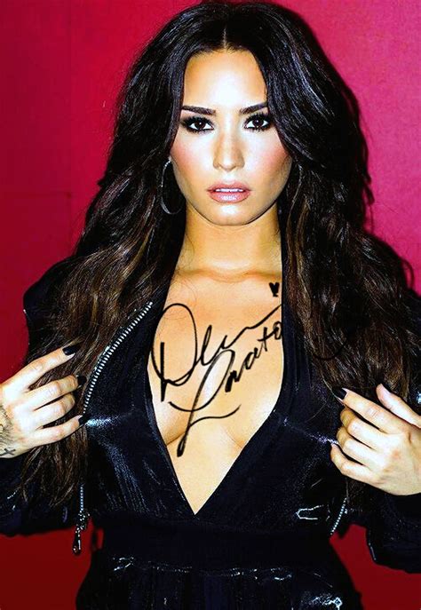 10 Unbelievable Photos Of The Hottest Women Celebrity You've Never Seen Image 7