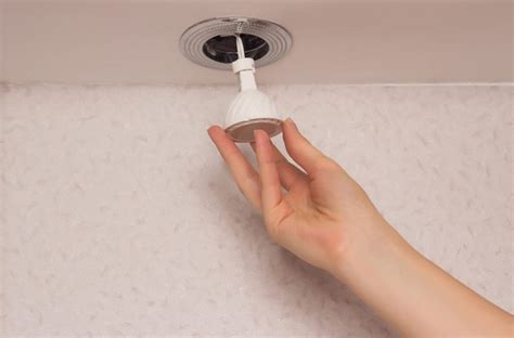 Simple tips for installing downlights