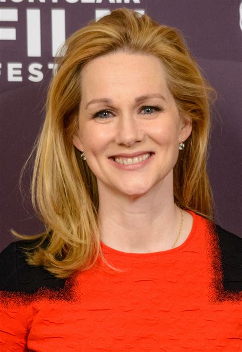 Laura Linney Education