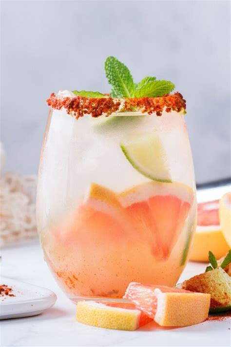 20 Best Grapefruit Cocktails for the Summer - Insanely Good