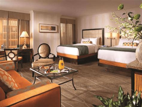 Fairmont Hotel Dallas - Dallas Arts District Hotels