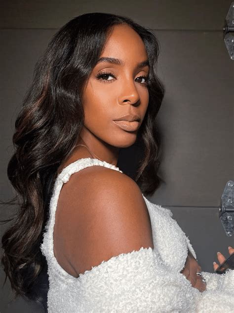 Kelly Rowland Shares Her Motherhood Must-Haves and Makeup Essentials