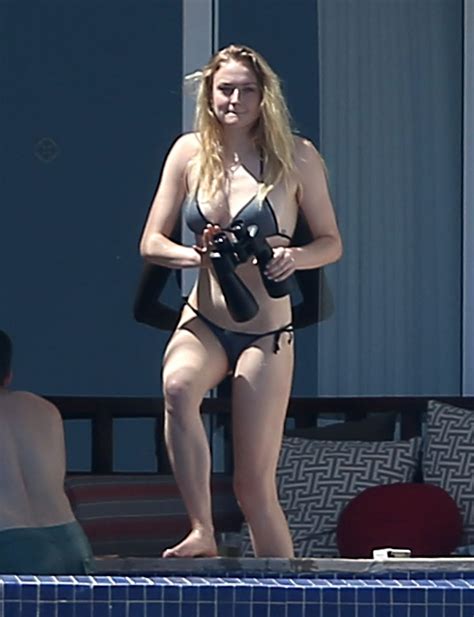 Sophie Turner Nude Leaked Exhibited Collection | #The Fappening