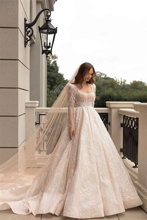 Corset wedding dress lase wedding dress tulle wedding dress bustier and