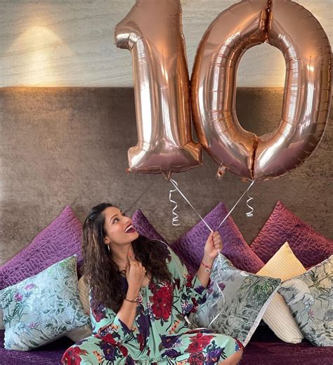 Bipasha Basu Thanks Fans As She Completes 10M Followers On Instagram