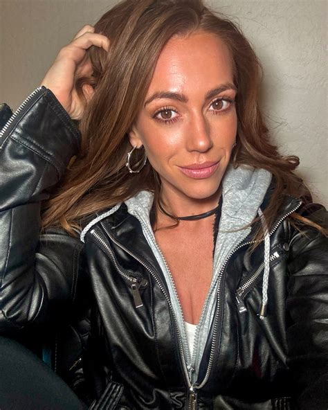 Renee Lynn (@renee_lynn_r) • Instagram photos and videos