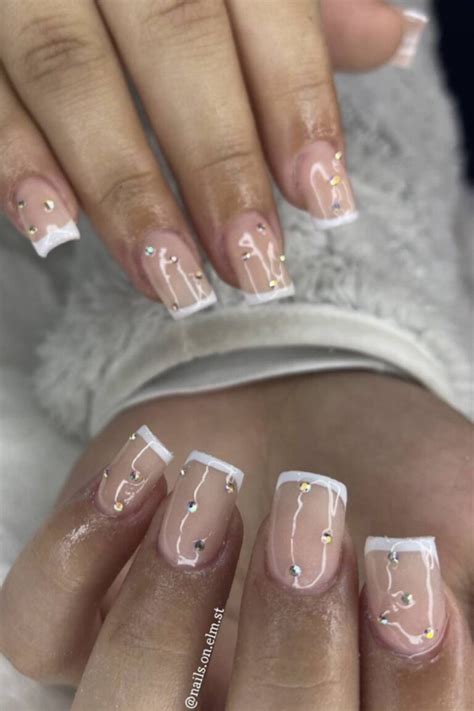 40 Simple Nail Designs To Try in 2023 - Beauty Calypse