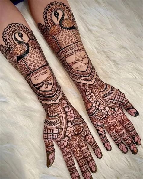 Stylish Bridal Mehndi Designs for Foot and Hand