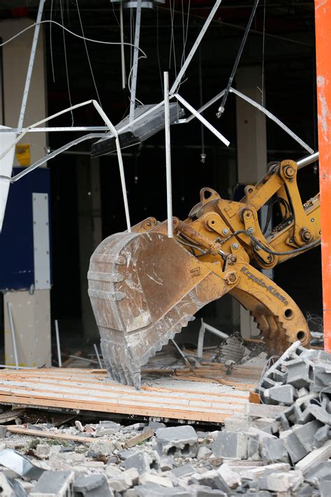 Local residents are protesting the demolition of the sears retail park 13