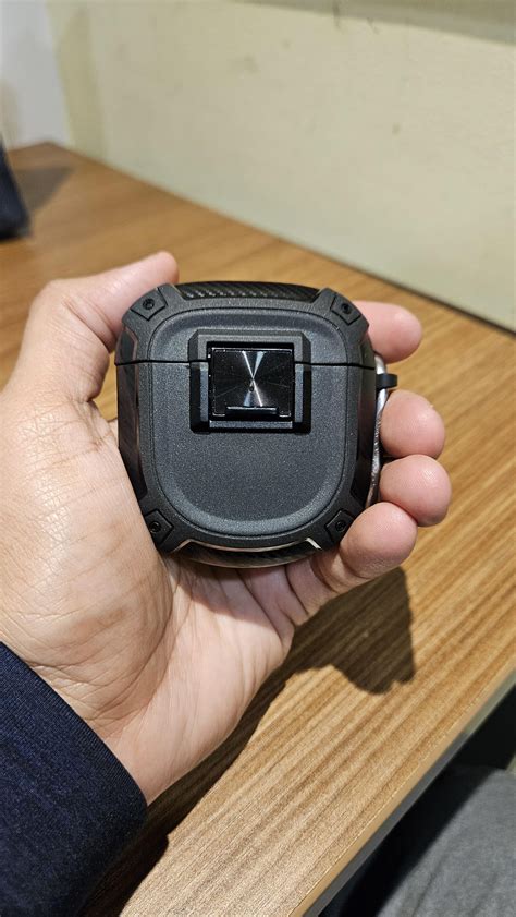 How does this Bose QC Ultra case look? : r/bose