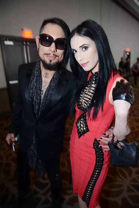 Porn Stars and Starlets Celebrate at the 2014 AVN Awards (NSFW