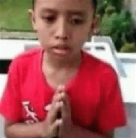 Bocil Epep Meme - Bocil Epep Bocil Epep - Discover & Share GIFs