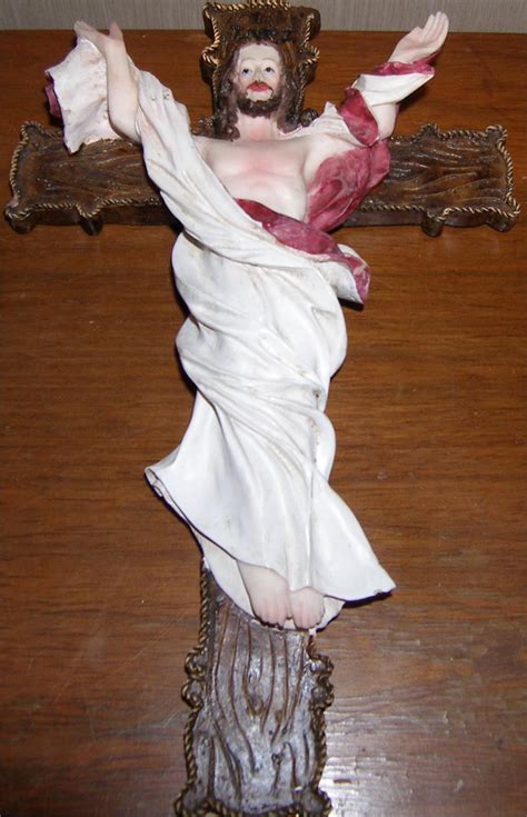 buy  resurrected jesus crucifix