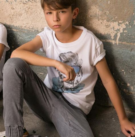 Фото моделей мальчиков в плавках 12 лет