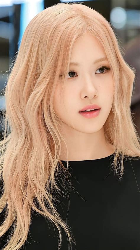 Blackpink Rosé Cute, Middle School Hairstyles, Corps Idéal, Strawberry ...