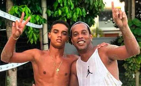 Ronaldinho João De Assis Moreira - EwenKarishma