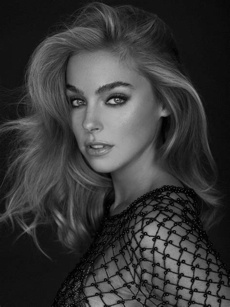 Elizabeth Turner in a BW Lingerie photoshoot - Rotten Usagi - Photo