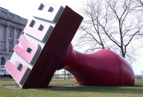 18 Ridiculously Large Household Objects You Didn't Know You Could Drive To