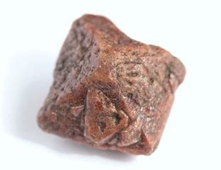 Циркон - Циркон, кристалл необработанный, Мадагаскар (18*14*12 мм, 4,5 ...