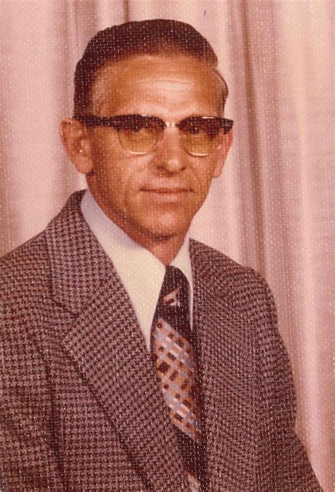 Jim Thomas – Hixson-Klein Funeral Home