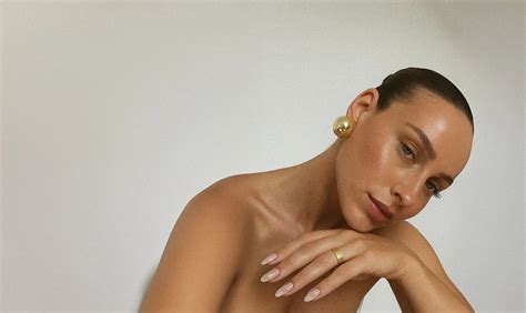 Expert Anti Aging Treatments and Products | Elara