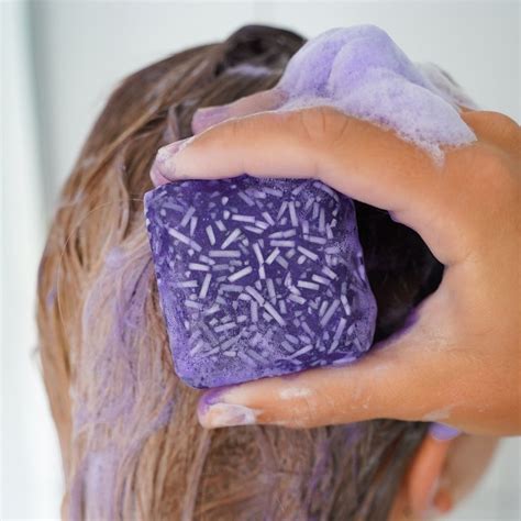 What is Purple Shampoo? The Best Purple Shampoo Bar to Brighten Blonde ...