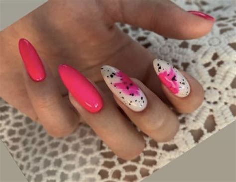 Pin de Мини Маус em Дизайнерские ногти