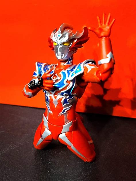 S.H. Figuarts Ultraman Taiga Tri-Strium