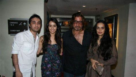 Shakti Kapoor Height, Weight, Age, Wife, Family, Biography & More ...