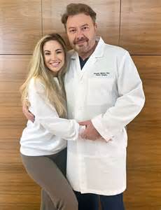 Plus Size Model Ashley Alexiss Opens Up About the Grief Behind Her 100