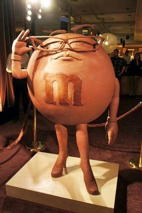 23 best images about Chocolate sculptures on Pinterest | Chocolate ...