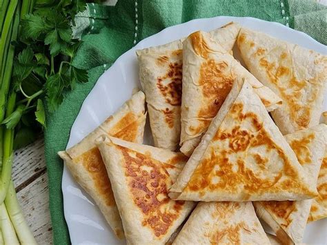 Конвертики из лаваша ? с разными начинками - рецепт на сковороде