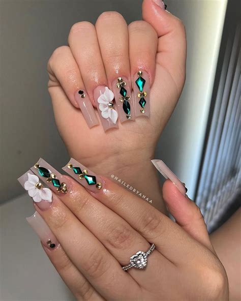 Pin by bertha gomez on how do nails | Quinceanera nails, Emerald nails