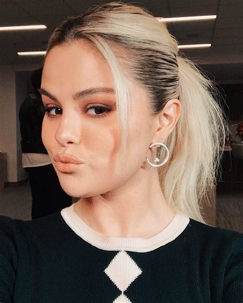 Selena Gomez's Honest Talks About Mental Health - jdepkh7