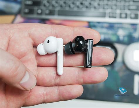 Можно ли заряжать кейс без наушников huawei freebuds 4i
