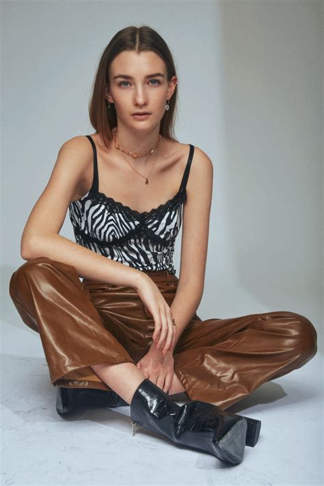 Amaryllis August - Lindberg Management