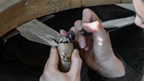 What Exactly Is Ethical Jewellery? 5 Things You Should Know – ANUKA