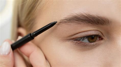 How Using Two Different Brow Pencil Shades Can Benefit Your Look