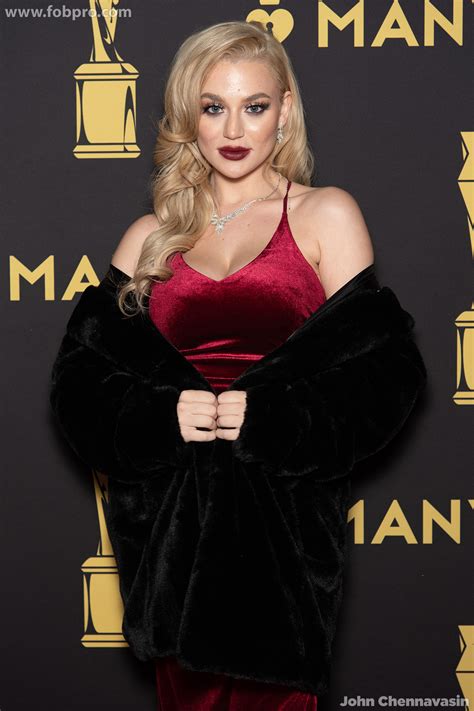 XBIZ Awards 2022 (Page 23 of 30) - FOB Productions