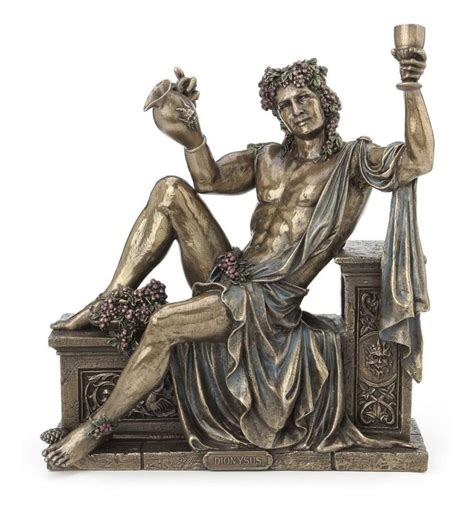 DIONISIO: EL DIOS DEL VINO Y SUS ATRIBUTOS