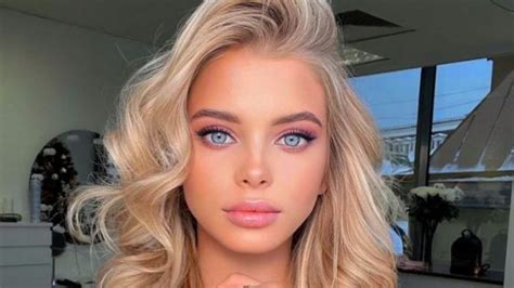 Alla Bruletova Flaunts Epic Bikini Body - YouTube