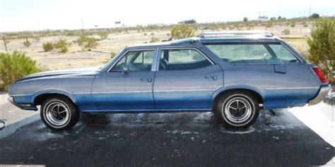 Iconic Cruiser: 1972 Oldsmobile Vista Cruiser | Barn Finds