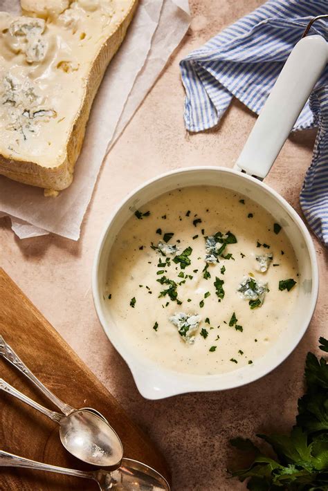 Easy gorgonzola sauce recipe - Simone's Kitchen