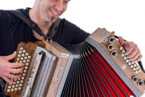 top   accordions   money reviews  beginner guides musiicz